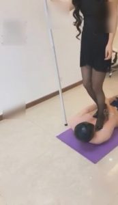 冷柔重度虐乳踩踏_绳艺资料库视频资源下载
