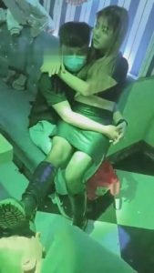 【小猫咪】两对情侣调教贱狗【双视角版】 bf8377_绳艺资料库视频资源下载