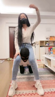 套路直播视频【奈奈生】艺校女神骑马/小白鞋白袜踩/喝圣水 bf24845_绳艺资料库