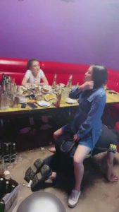 【逗逗】教素人闺蜜驯化不听话的男友 bf14333_绳艺资料库视频资源下载