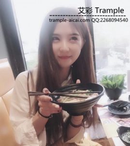 绝对劲爆隐藏针孔偷拍 偷舔学姐的玉足_绳艺资料库