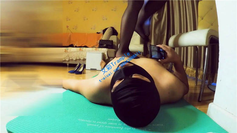 GPCT_JR320B 琳黑丝短靴脚下的地毯_绳艺资料库