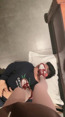 套路直播视频【肉肉】面部摧毁-AJ/高跟踩踏踩脸碾狗爪【完整版】 bf26102_绳艺资料库