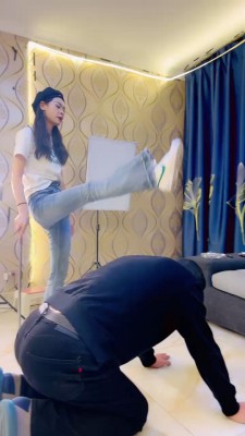 套路直播视频【凉爽S】双S暴力踢踹/藤条抽/人体烟灰缸【双视角版】 bf26373_绳艺资料库