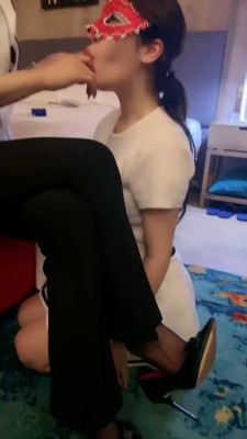 套路直播视频【丹祖宗】双母畜-腿绞窒息/脚喂食/强制舔脚 bf25975_绳艺资料库