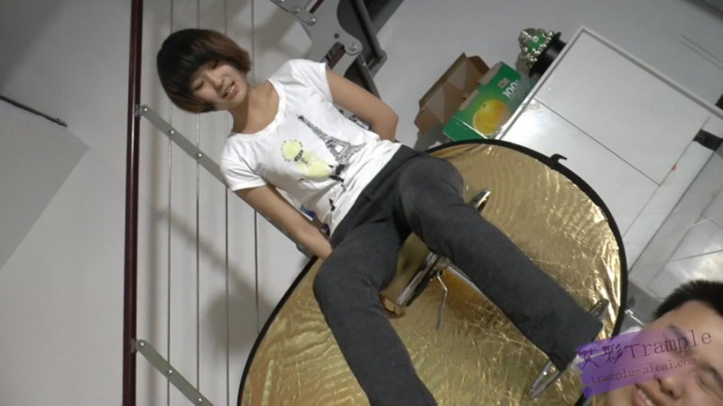 小月 强迫奴隶闻臭白袜脚_绳艺资料库