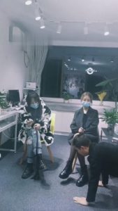 【开发素人】大学生S带素人闺蜜暴打男神 bf6918_绳艺资料库视频资源下载