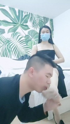 【重庆男神】180南航空姐调-闻舔原味肉丝脚/提档/踩踏脚喂酸奶 bf26923_绳艺资料库视频资源下载