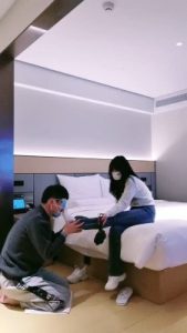 【乖乖】小白鞋白棉袜辱废物 bf23210_绳艺资料库