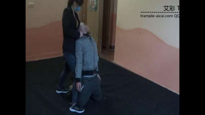 女特工宰杀暴徒。_绳艺资料库