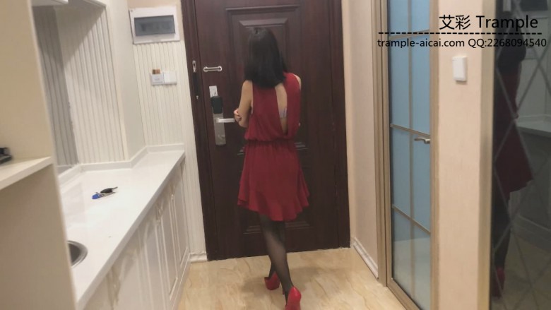 《湘香女王》女主人刁难侮辱乞丐_绳艺资料库