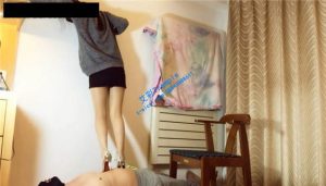 主人的脚跟扎到肚脐眼里，是不是很期待呢？_绳艺资料库