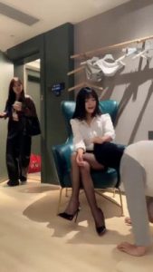 套路直播视频【宝爷】当着闺蜜的面玩狗 bf25696_绳艺资料库