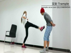 冰冰女主暴打小流氓膝顶,踢裆!_绳艺资料库