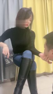 【冷颜】马靴玩弄圈养奴 bf22102_绳艺资料库视频资源下载