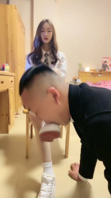 套路直播视频【惜沫】迷恋素人学生主的白袜白鞋裸足 bf24901_绳艺资料库