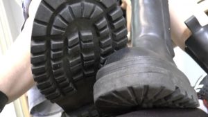 1Kitty baby 第一人称舔鞋底臭袜踩脸_绳艺资料库