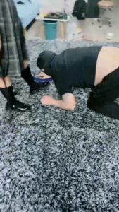 套路直播视频【馨妍】双S-皮鞋+黑丝肉丝踩踏喂食/骑马 bf26006_绳艺资料库