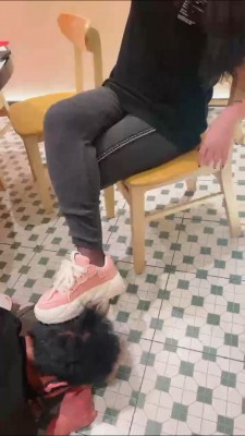 套路直播视频【月神】双S餐厅桌下玩狗 bf26808_绳艺资料库