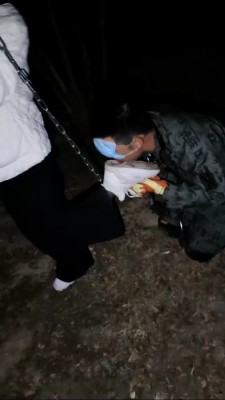 套路直播视频【辣姐】户外遛狗强迫舔鞋爬行【完整版】 bf25827_绳艺资料库