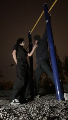 【朱砂痣S】户外虐打狗-裸足喂酸奶/提档/臭脚捂脸 bf28089_绳艺资料库视频资源下载