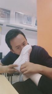 【小贱mt】舔同事的脏鞋臭袜 bf16146_绳艺资料库视频资源下载
