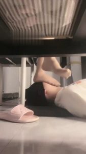 【万一】臭脚无意识踩脚垫 bf19492_绳艺资料库视频资源下载