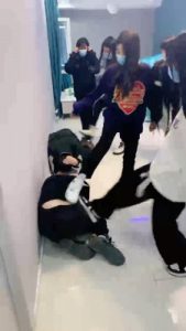 【精神小妹】大型室内暴力专场 bf22535_绳艺资料库视频资源下载
