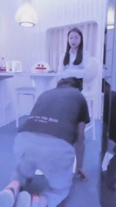 【美帝】生气把狗当出气筒 bf11335_绳艺资料库视频资源下载