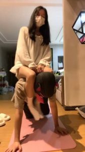 【香菜】瑜伽小姐姐-白袜闻舔/骑马犬化/近距离舔裸足/赏赐圣水 bf28296_绳艺资料库视频资源下载