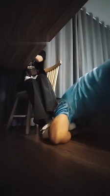 【黑狗】素人学生主骑马/全体重踩踏/穿鞋提档 bf28451_绳艺套路直播视频资源网