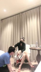 【妆主大大】白领高跟调-鞋抽耳光/舔泥巴脏靴底  JS23050911_绳艺资料库视频资源下载