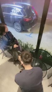 【歌迪丝】喜欢在公共场所舔脚的狗 bf10743_绳艺套路直播视频资源网