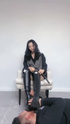 【初见】长靴S蹂躏脚下奴 bf19941_绳艺套路直播视频资源网