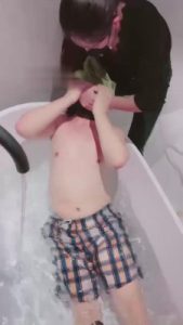 【诺曦】双S酒店浴室惊魂窒息 bf7184_绳艺资料库视频资源下载
