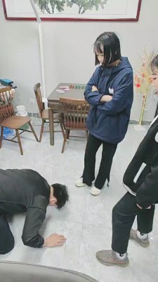 套路直播视频【瑶瑶大大S】3S-藤条抽/磕头求饶/叼袜子【三视角版】 bf25649_绳艺资料库