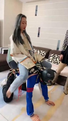 【二宝】带可儿骑马/咀嚼/吐脸/圣水 bf9756_绳艺资料库视频资源下载