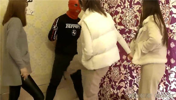 三不良少女初次圈踢群踩_绳艺资料库