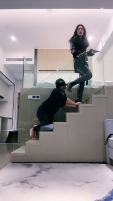 套路直播视频【靴嘉倪】迷恋长靴狂舔狗 bf25031_绳艺资料库