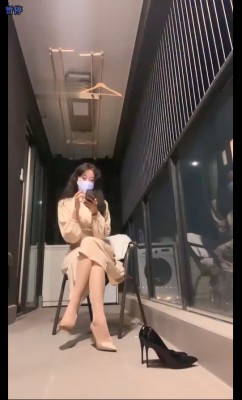 【禾未s】Tj-阳台玩狗 狠拧狗耳朵 bf8644_绳艺套路直播视频资源网