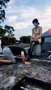 【暴力美学】户外舔靴子踩踏 bf1632_绳艺套路直播视频资源网
