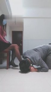 【开发素人】清纯素人重度踩踏/踢踹/鞭打 bf6034_绳艺资料库视频资源下载
