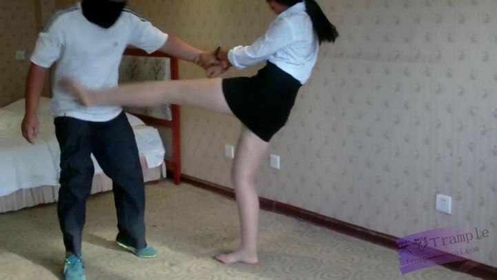 职场女秘书教你防狼绝招._绳艺资料库