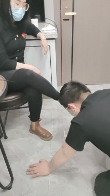 【安安女王】情侣主让绿帽舔脏鞋 bf23346_绳艺套路直播视频资源网