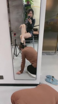 【歌迪丝】三婶下班就在镜子前犯贱 bf3057_绳艺套路视频资源网