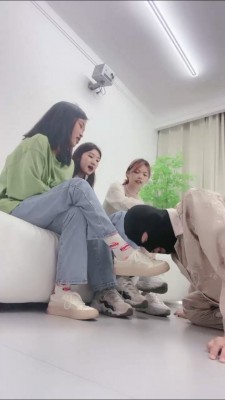 套路直播视频【白茶】3S-带闺蜜惩罚偷原味的狗 bf25870_绳艺资料库