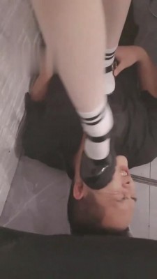 【滔滔】暴力场-被妈妈拿数据线抽 bf3088_绳艺资料库视频资源下载