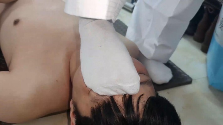 【广州小鱼女神】柔道鱼爹欺负师弟，羞辱小学弟闻脚闻胯，腿绞深喉小学弟 YC-230502_绳艺资料库