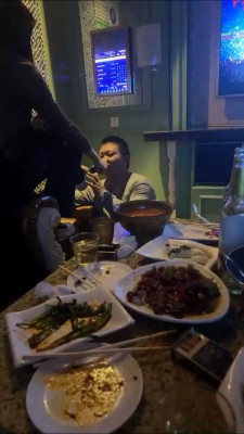 套路直播视频【风风S】KTV玩弄傻狗舔脚/喝圣水 bf25692_绳艺资料库