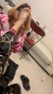 【洪兴十三妹】迷恋舔脚的女奴【双视角】JS22111201_绳艺资料库视频资源下载